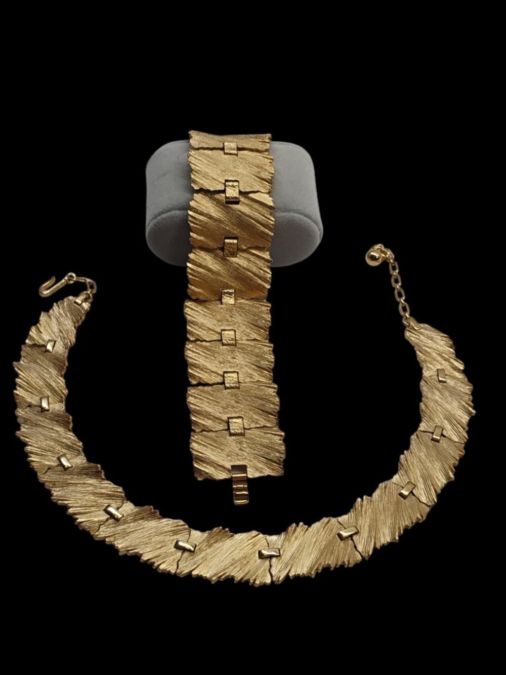 Vintage TRIFARI MCM Gold Tone Brutalist Panel Link Necklace Bracelet